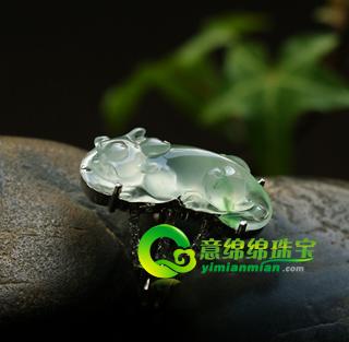 老坑玻璃种强荧光翡翠玉貔貅戒指