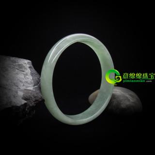淡绿色彩缅甸天然翡翠A货贵妃手镯内径54MM（特）