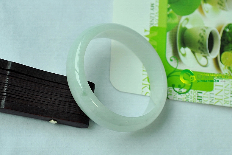 兰心蕙性缅甸冰糯种翡翠圆手镯59mm-意绵绵