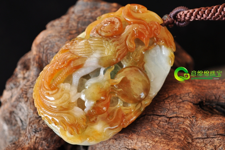 解说韵味十足翡翠凤凰的寓意与适宜佩戴人群_