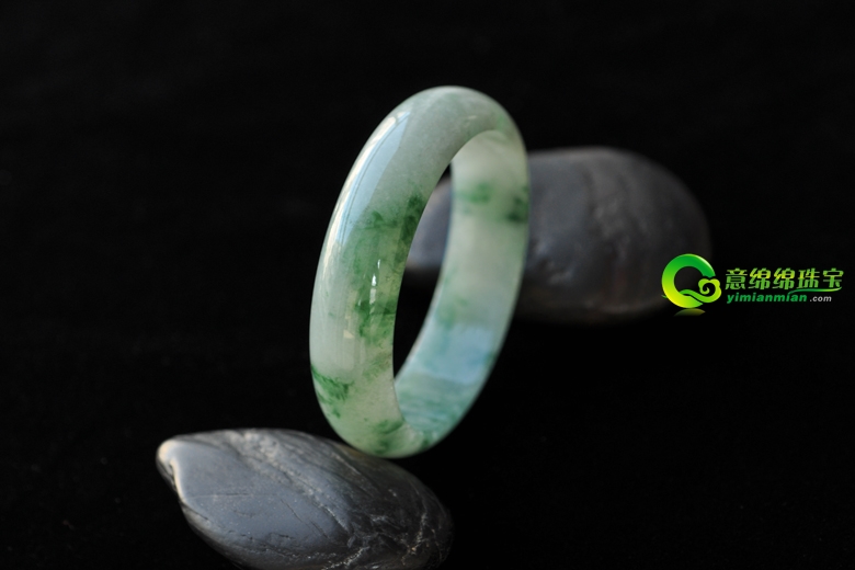 艳色绝世缅甸飘花冰糯种圆形玉手镯59MM