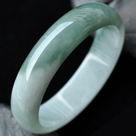 爱意绵绵缅甸天然油青种圆形玉手镯内径58.5MM