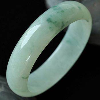 春水绵绵缅甸翡翠冰糯种圆手镯59mm