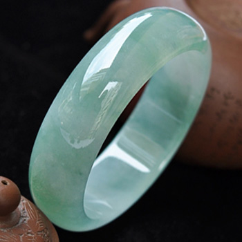 花容月貌缅甸天然冰种翡翠A货玉手镯内径58.1MM