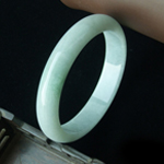 粉妆玉琢缅甸天然冰糯种翡翠手镯 内径58.8MM
