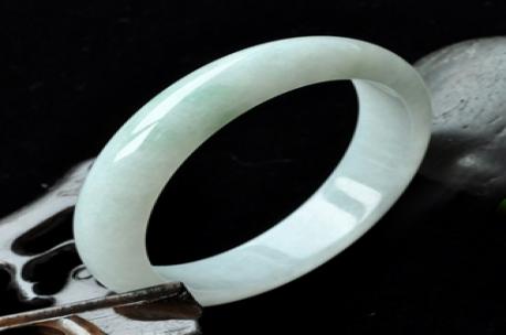 淡然如水缅甸翡翠糯种圆手镯54mm