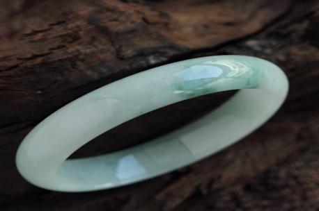 明艳动人天然老坑A货冰糯种翡翠手镯 内径56.5mm（有纹）