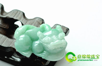 国庆节送礼 说说翡翠的棉絮与柳绺裂_翡翠选购