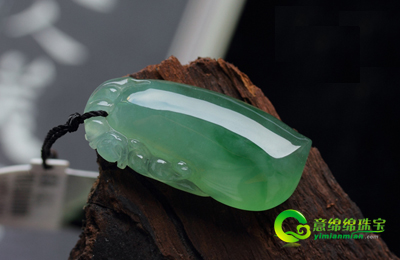 绝世缅甸翡翠玉挂件含蓄沉着散发青春活力_珠