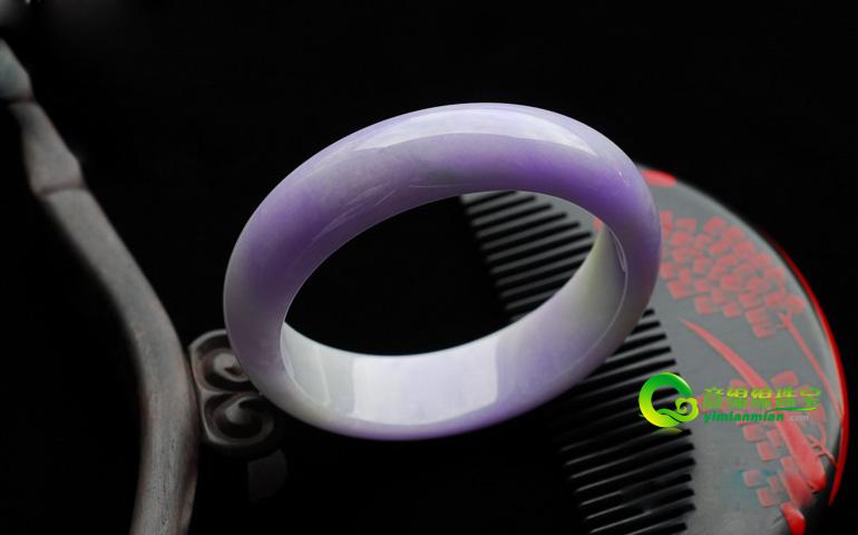 <em>三八妇女节送婆婆什么礼物</em>最能融洽关系_翡翠