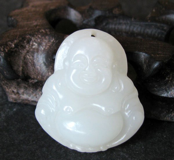 怎么鉴别和田玉的真假 几个简单的鉴别和田玉