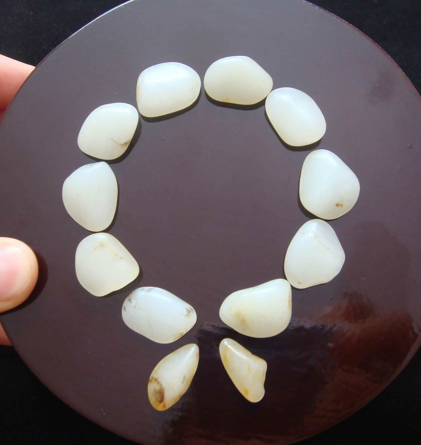 和田玉你懂吗 和田玉籽料是什么 和田玉籽料图