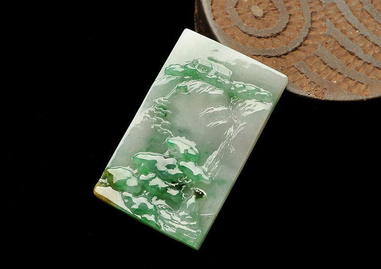 翩然一赴会流年 翡翠山水牌玉中的世外桃源_翡翠选购_意绵绵珠宝翡翠品牌