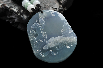 云烟已成诗情过 赏题材别致的翡翠挂件_翡翠鉴赏_意绵绵珠宝翡翠品牌